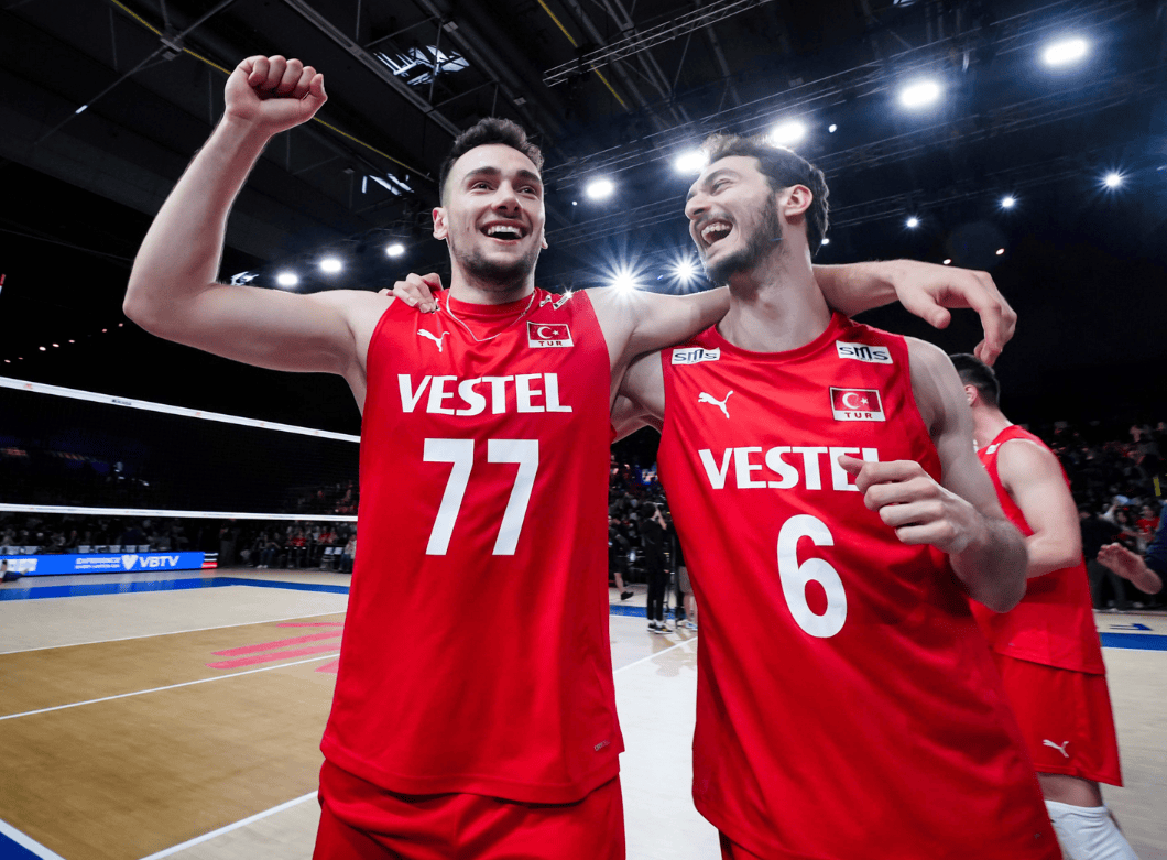 关于土耳其神奇逆转！冠军梦依然不灭的信息