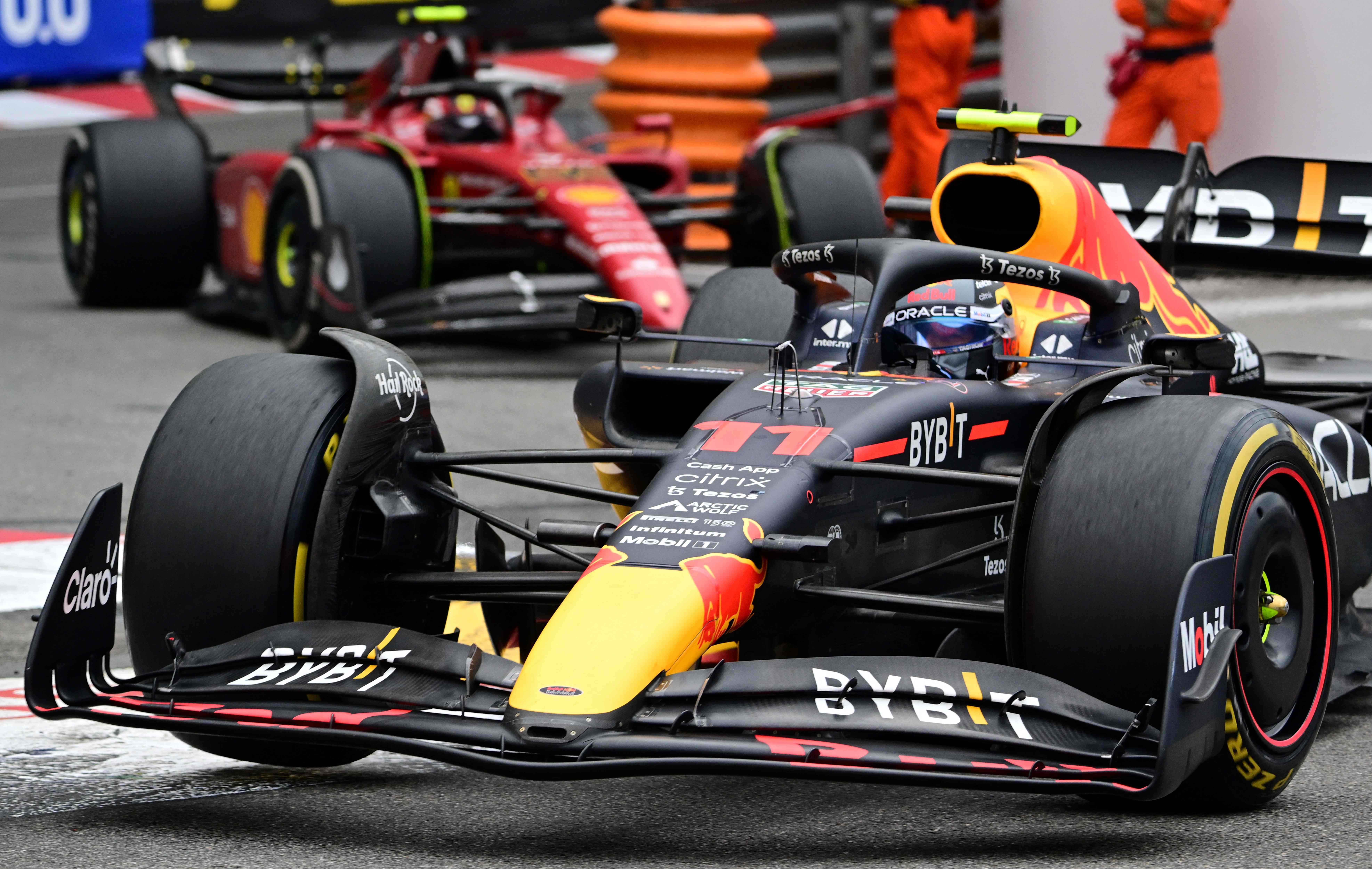 法拉利翻盘红牛二队,佩雷兹统治全场的简单介绍 法拉利翻盘红牛二队,佩雷兹统治全场的简单介绍