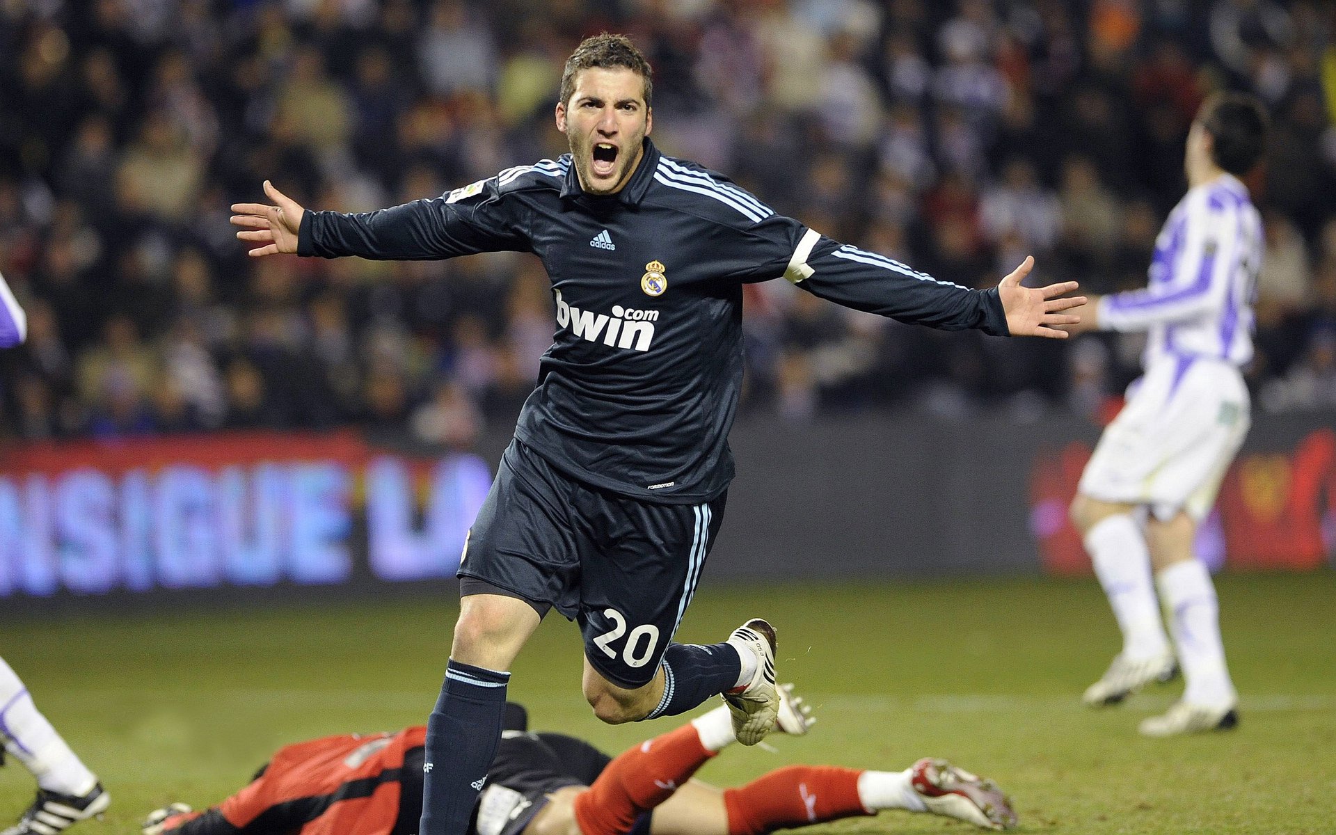 当法式浪漫遇上韩式闪电，孙兴慜的唯一性如何照亮亚特兰大之夜