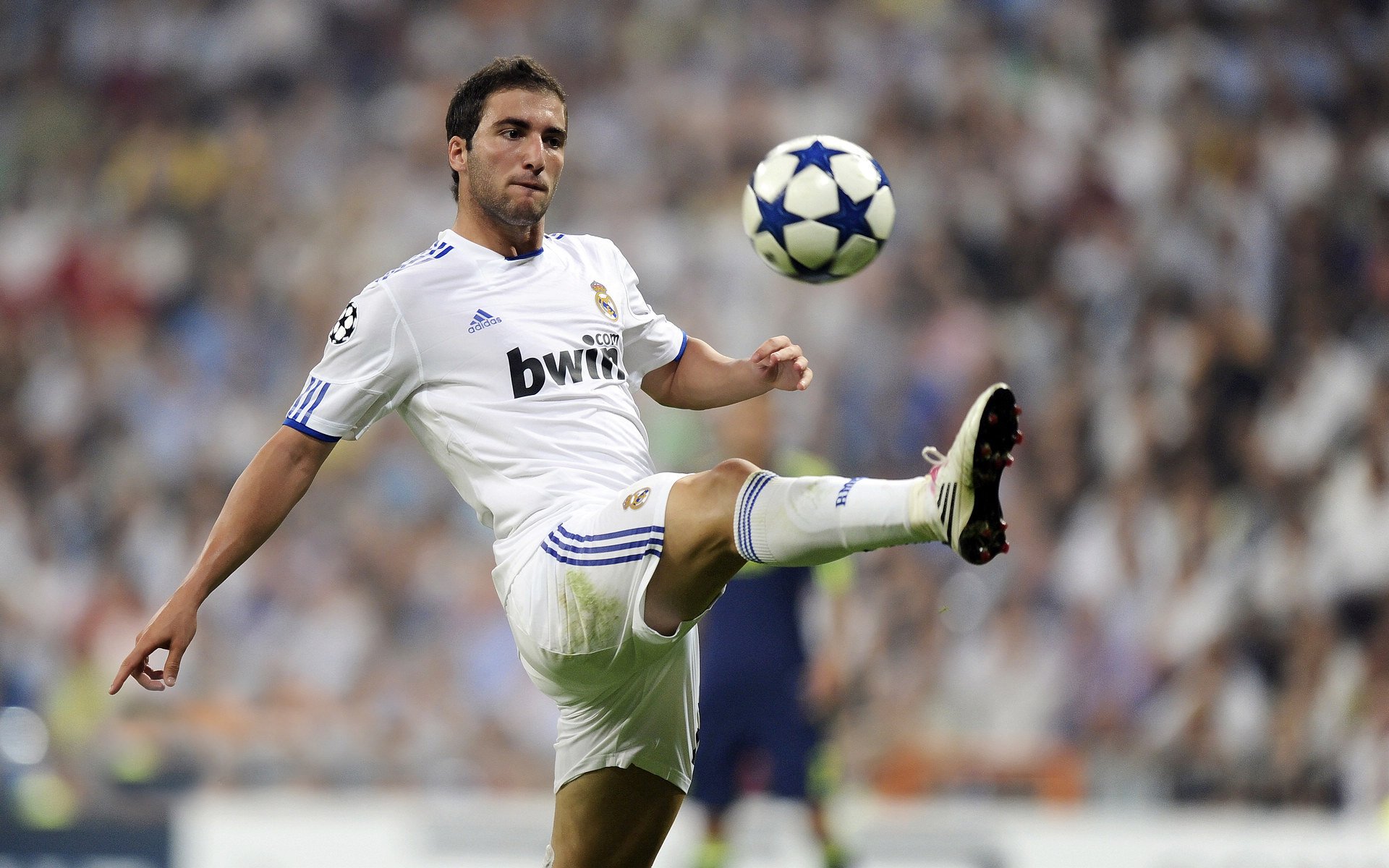 掘金完胜山西队，小贾伦成为关键先生