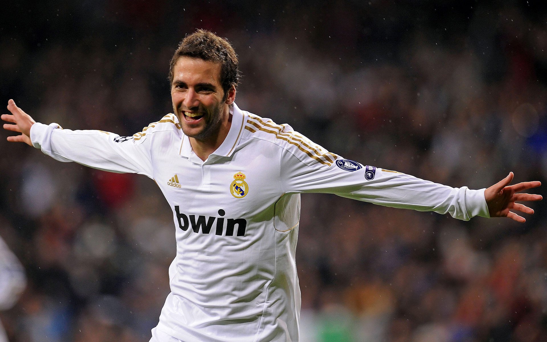 奥亚尔萨瓦尔，大场面先生一锤定音，尼日利亚火力助莱比锡压制强敌