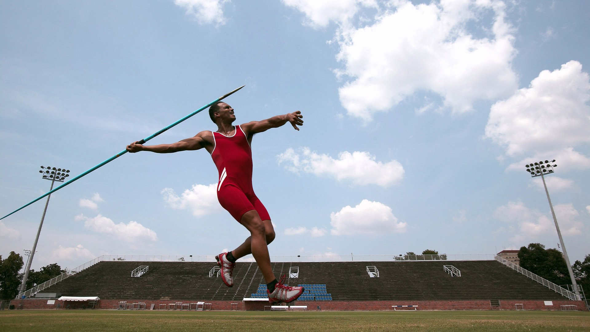赛道与绿茵的传奇之夜,当F1揭幕战遇上梅西的冠军级表演